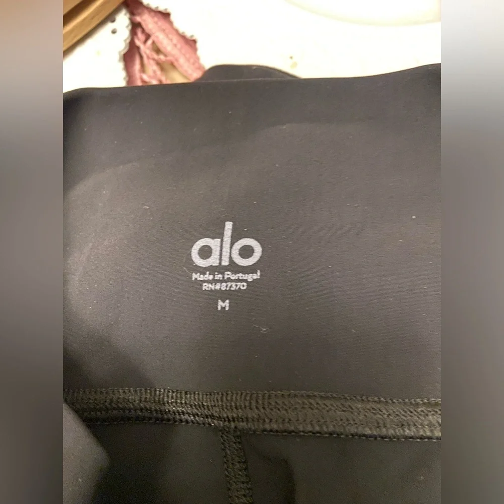 ALO Yoga Black Leggings